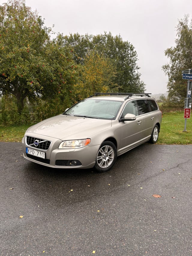 Volvo V70 2011