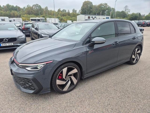 Volkswagen Golf I 2025