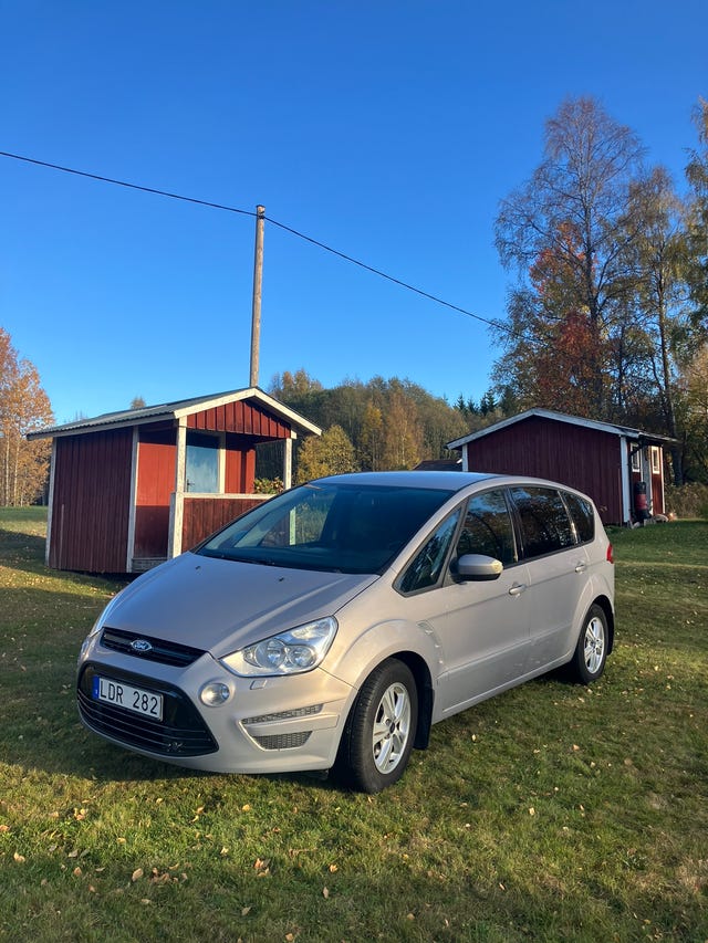 Ford S-MAX 2011