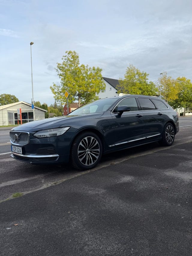 Volvo V90 2024