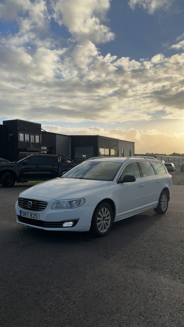 Volvo V70 2015