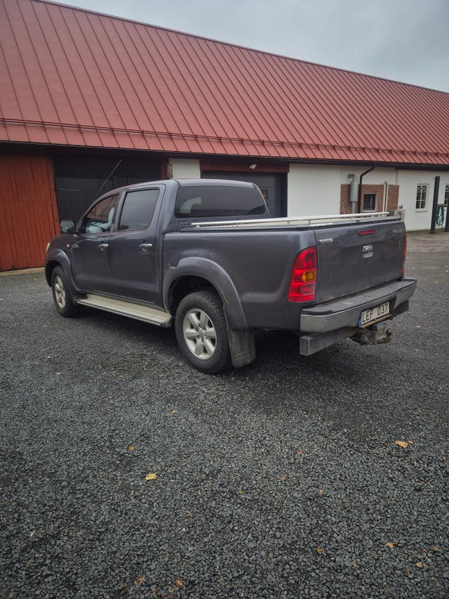 Toyota HiLux 2011