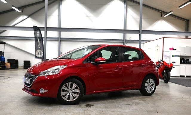 Peugeot 208 2015