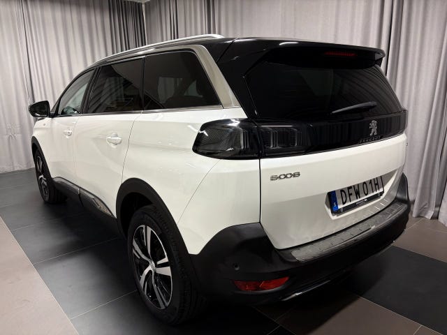 Peugeot 5008 2023 – bild 3