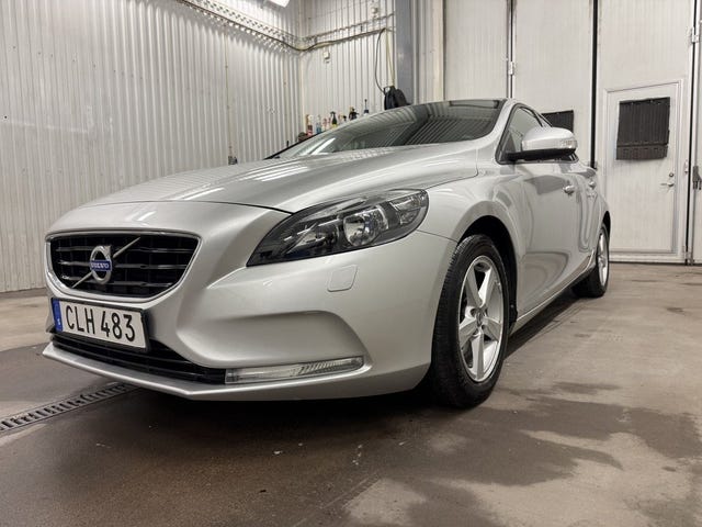 Volvo V40 2015