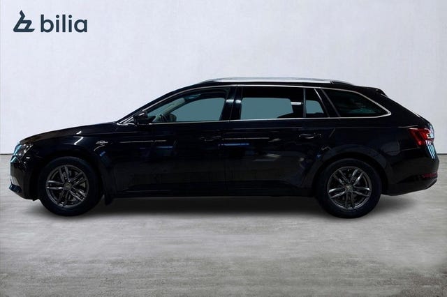 Skoda Superb 2018 – bild 2