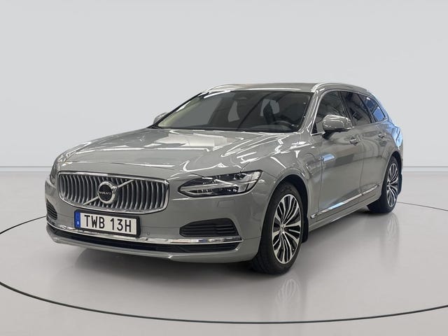 Volvo V90 2025