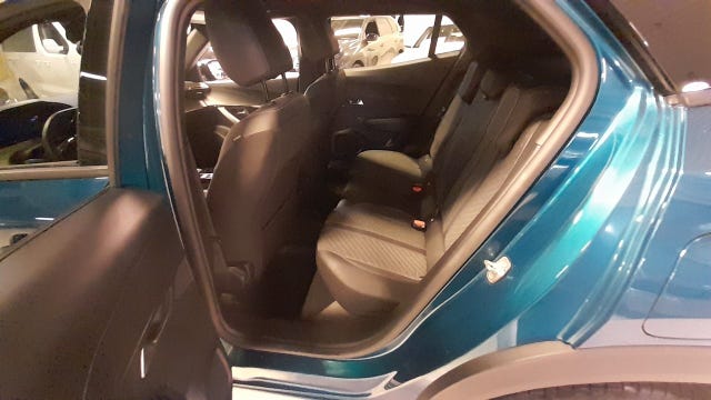 Peugeot 2008 2025 – bild 4