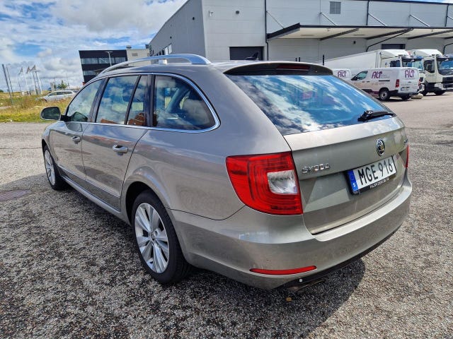 Skoda Superb 2016 – bild 3
