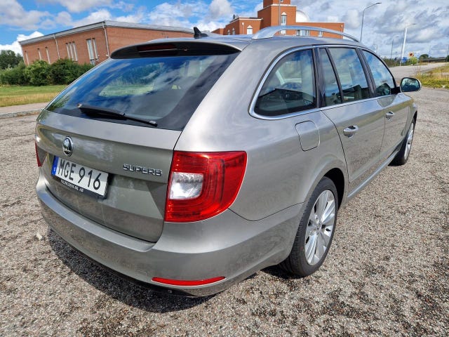 Skoda Superb 2016 – bild 4