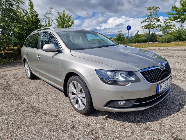 Skoda Superb 2016 – bild 2