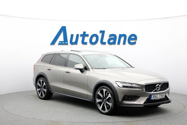 Volvo V60 Cross Country 2021