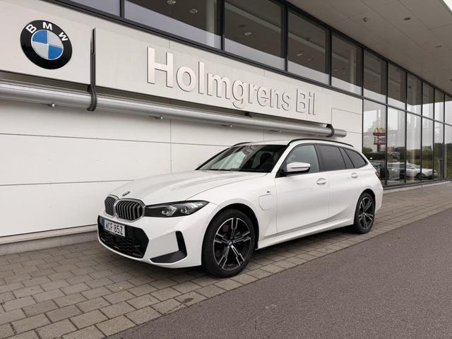 BMW 330e 2025