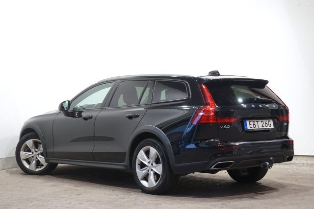 Volvo V60 Cross Country 2022 – bild 3