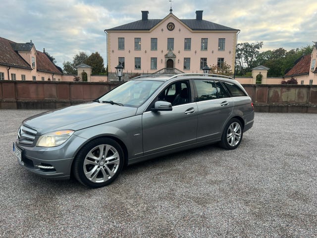 Mercedes-Benz C220 2011