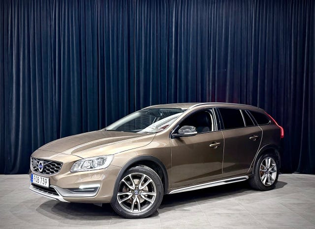 Volvo V60 Cross Country 2016