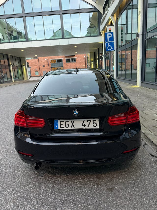 BMW 320d 2013 – bild 3