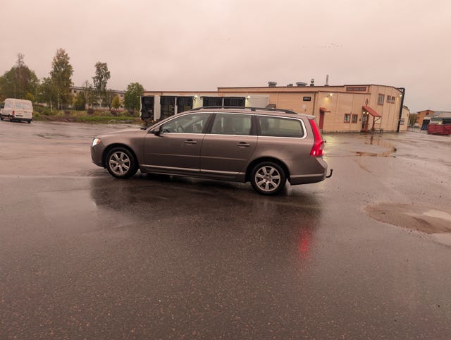 Volvo V70 2011 – bild 2