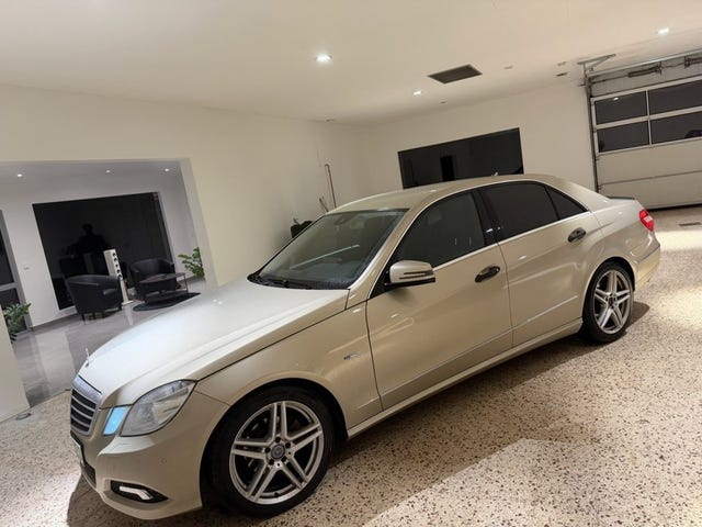Mercedes-Benz E200C 2010