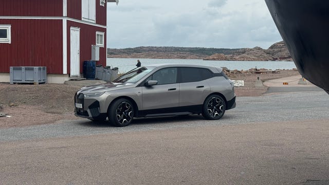 BMW iX 2023