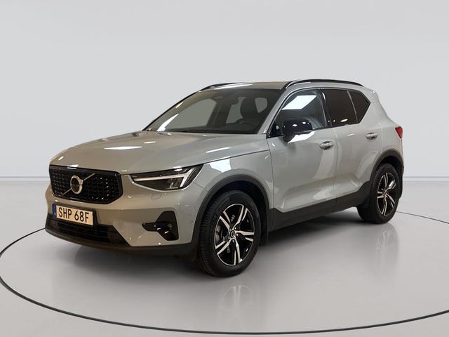 Volvo XC40 2025