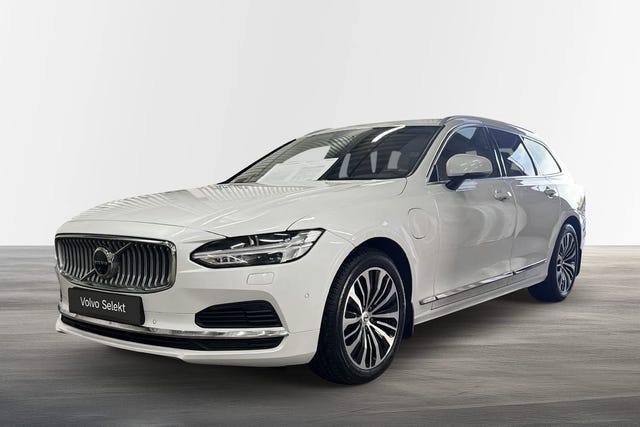 Volvo V90 2025