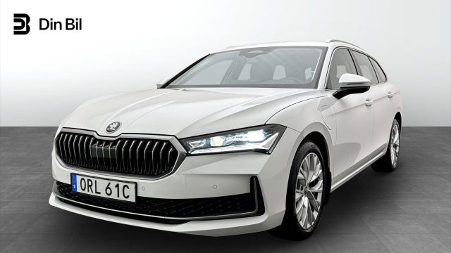 Skoda Superb 2025