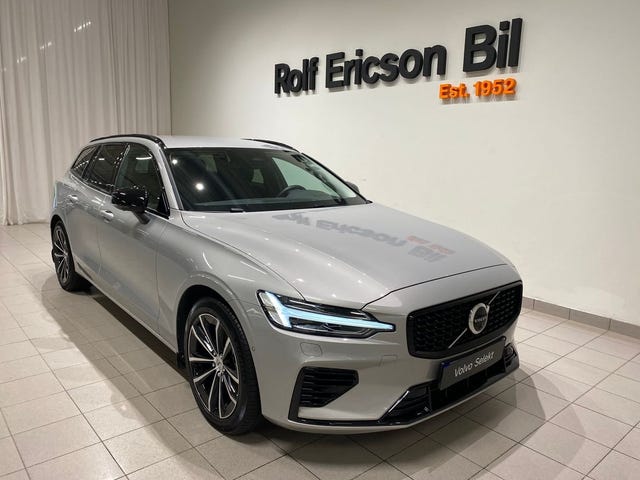 Volvo V60 2025