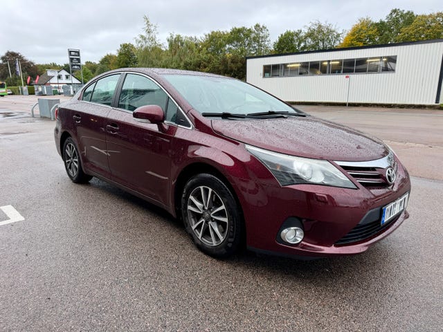 Toyota Avensis 2012