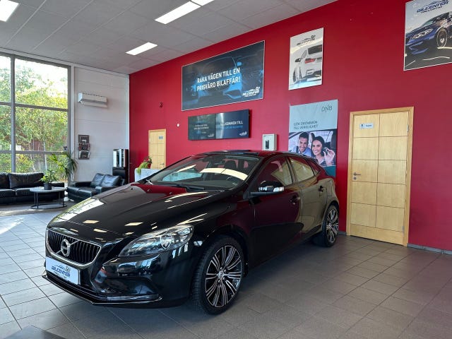 Volvo V40 2018