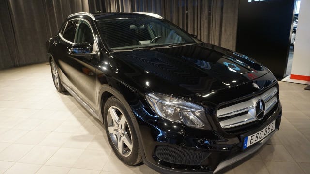 Mercedes-Benz GLA 200 2015
