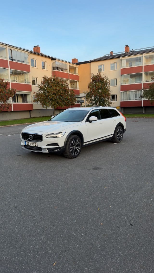 Volvo V90 Cross Country 2020 – bild 2