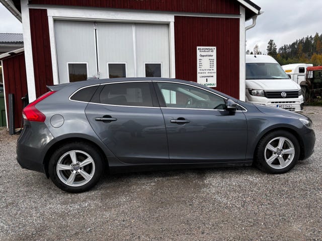 Volvo V40 2014
