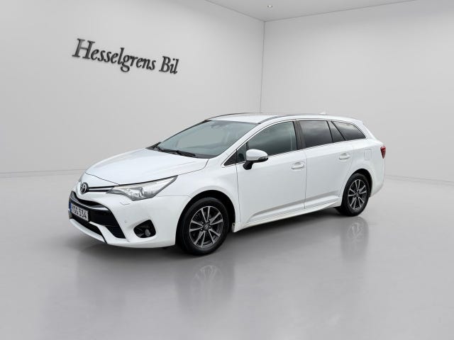 Toyota Avensis 2016