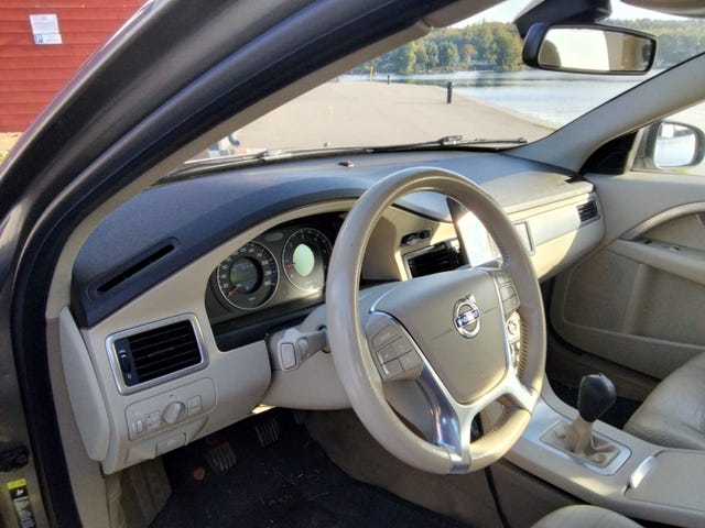 Volvo V70 2010 – bild 3