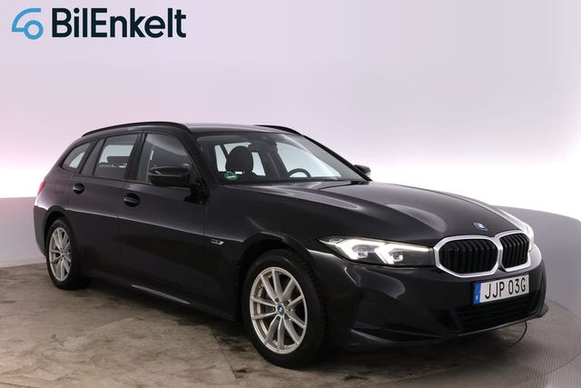 BMW 330e 2023