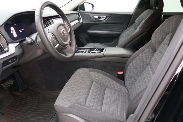 Volvo V60 2023 – bild 4