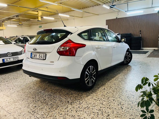 Ford Focus 2013 – bild 2