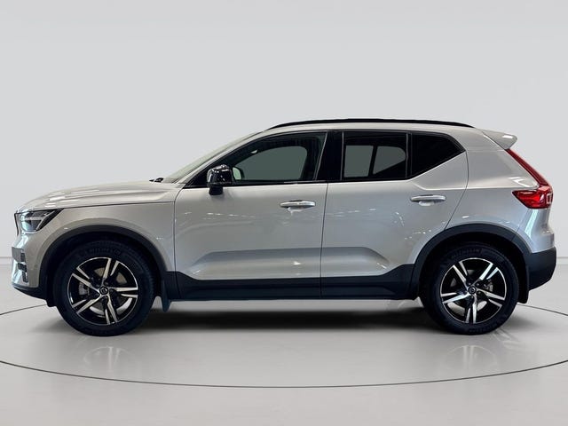 Volvo XC40 2025 – bild 2
