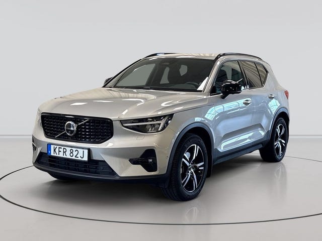 Volvo XC40 2025
