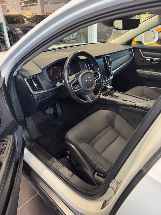 Volvo V90 Cross Country 2018 – bild 2