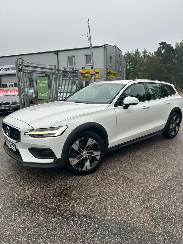 Volvo V60 Cross Country 2019