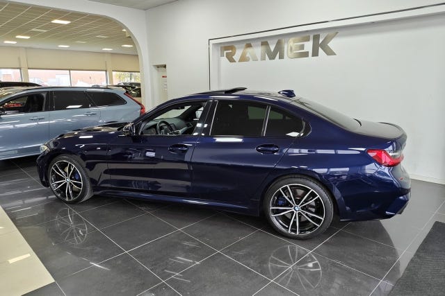 BMW 330d 2020 – bild 2