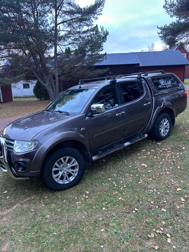 Mitsubishi L200 2015