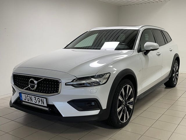 Volvo V60 Cross Country 2021