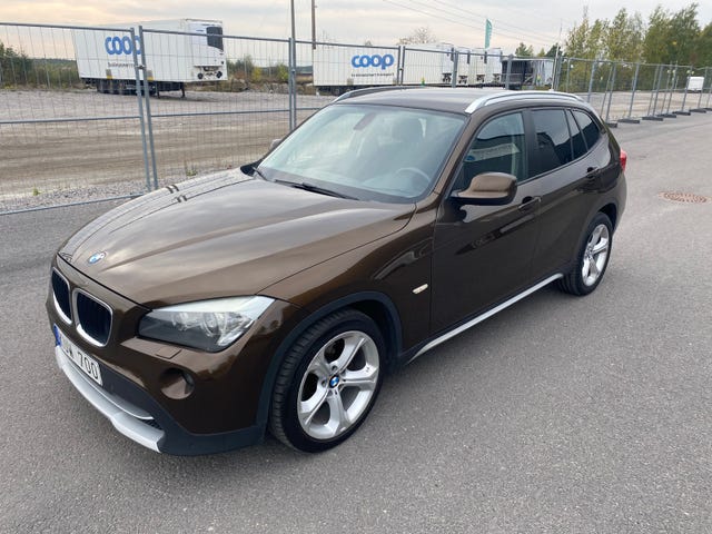 BMW X1 2011
