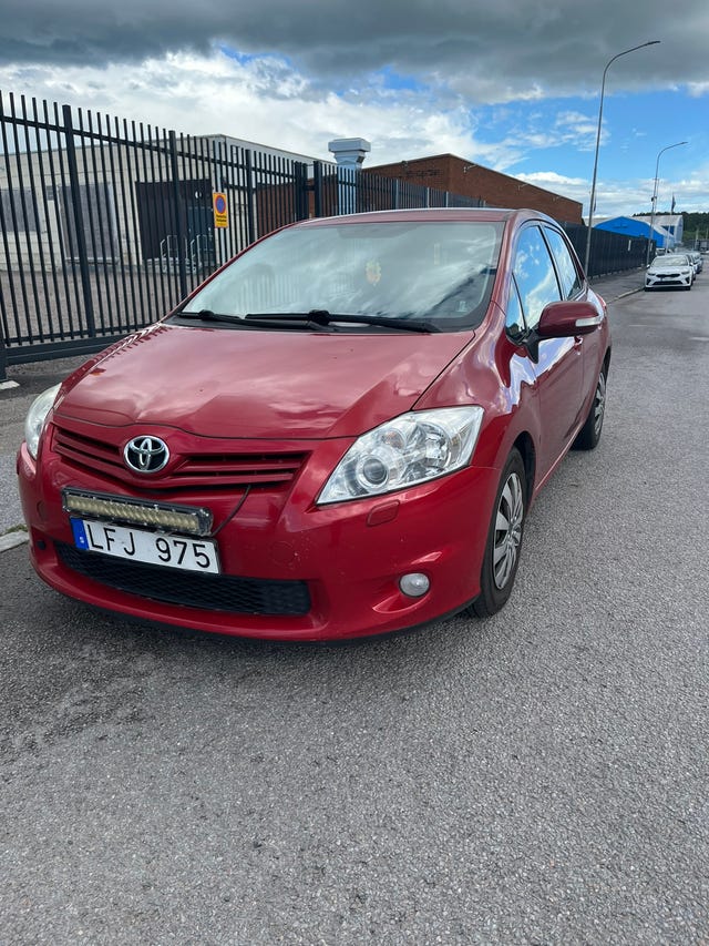 Toyota Auris 2011