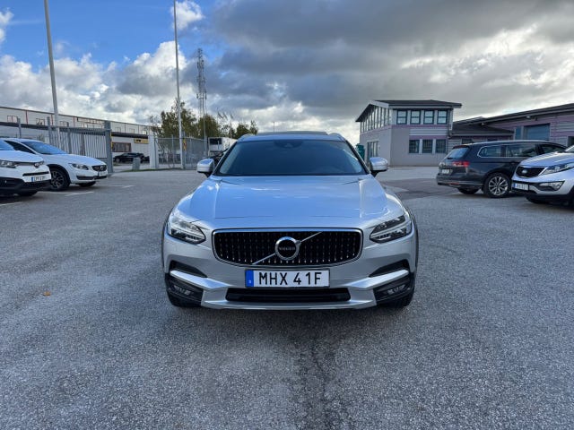 Volvo V90 Cross Country 2019 – bild 2