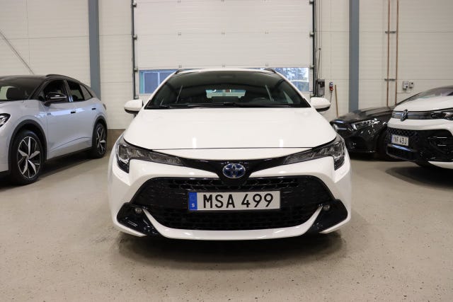 Toyota Corolla 2024 – bild 3