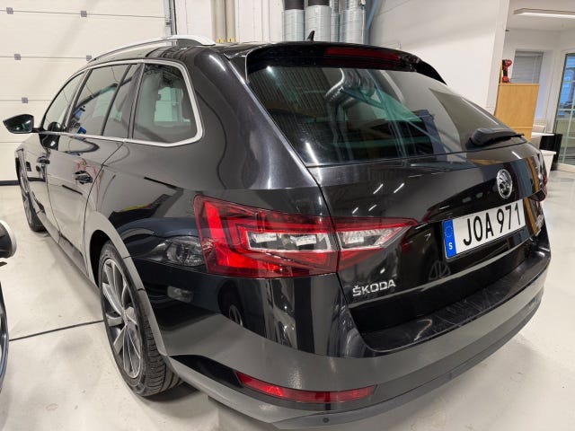 Skoda Superb 2017 – bild 4